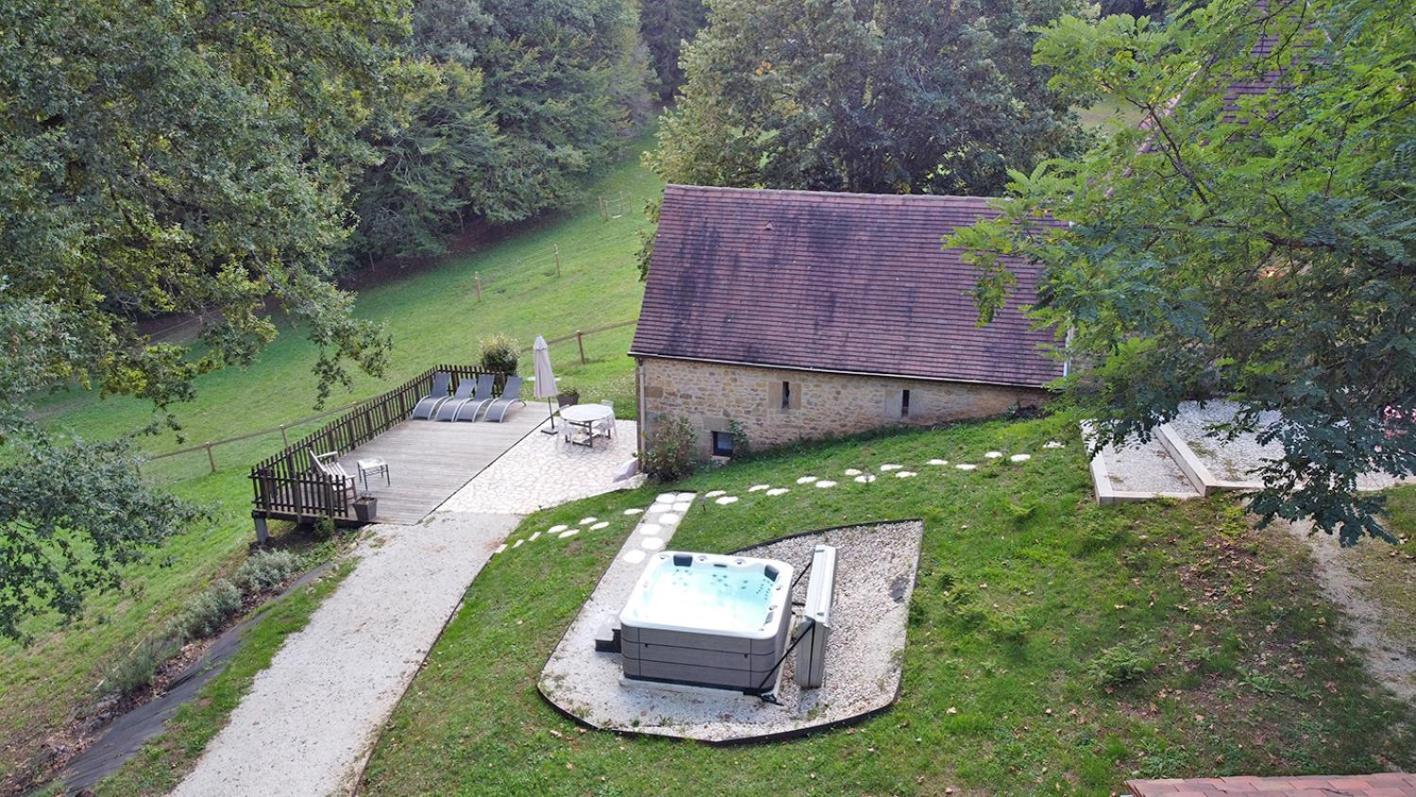 Maison Climatisee Avec Jacuzzi A 10 Min De Sarlat Exterior foto